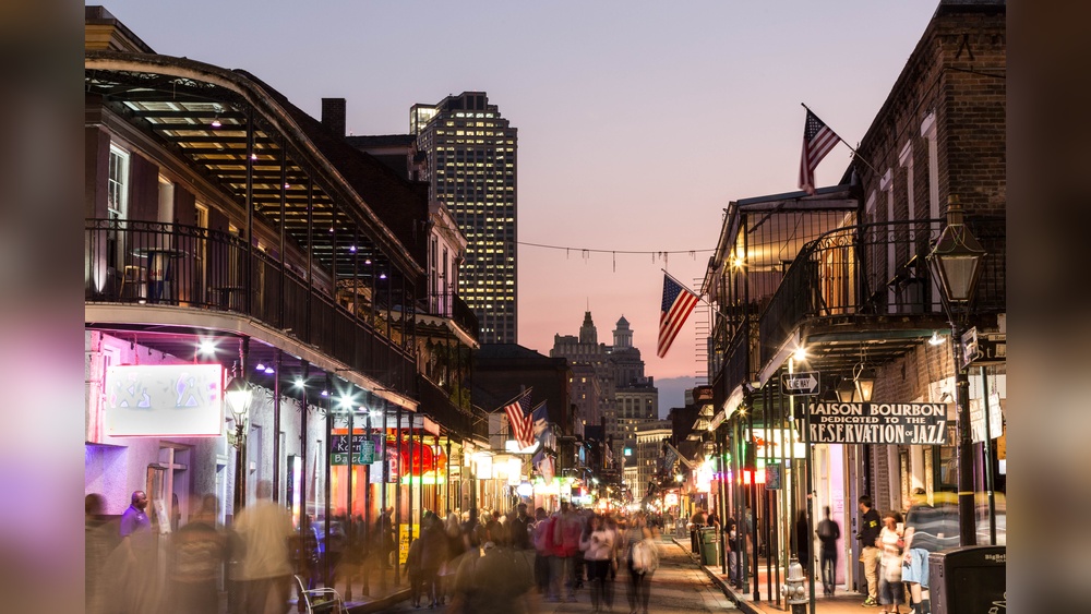 Bourbon Street Travel Guide: Ultimate Tips for an Unforgettable Night