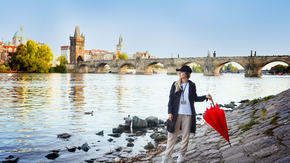 Charles Bridge Travel Guide: Ultimate Tips for an Unforgettable Visit