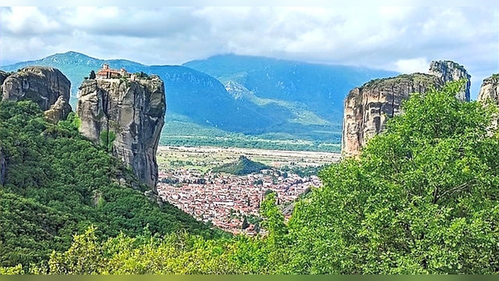 Meteora Travel Guide