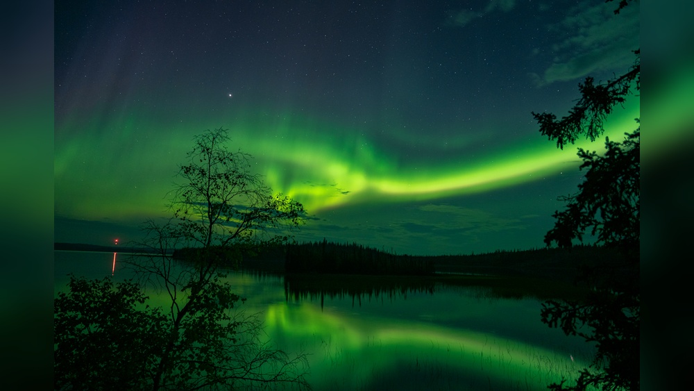 Yellowknife Northern Lights Guide: Ultimate Tips for Aurora Chasing